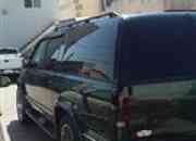 Se ofrece vendo chevy suburban 96 barata vendo apurado.