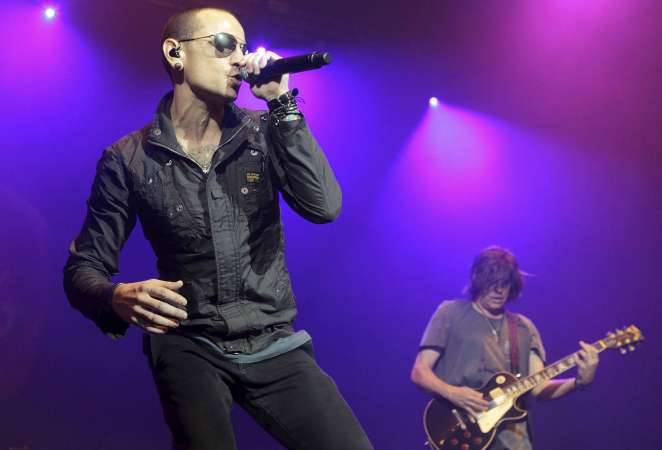 Chester Bennington, durante un concierto de Linkin Park en 2015. OWEN SWEENEY INVISION/AP